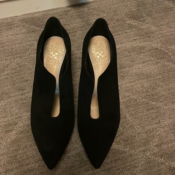 Vince Camuto black heels - Picture 2 of 4
